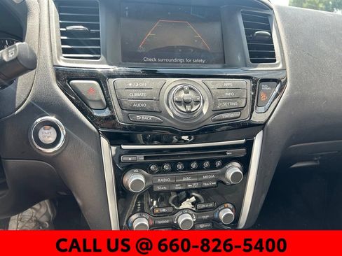 Used 2020 Nissan Pathfinder SV AWD/4WD image 15