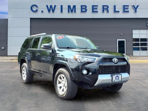 Used 2015 Toyota 4Runner Trail Premium AWD/4WD image 1