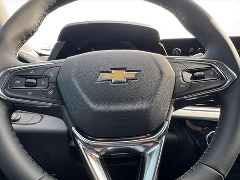 New 2026 Chevrolet Trax LT w/ Driver Confidence Package FWD image 12