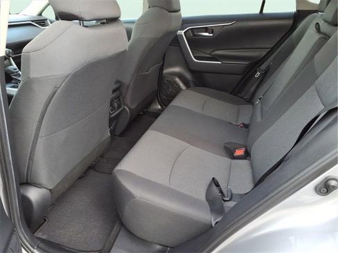 Used 2019 Toyota RAV4 XLE image 13