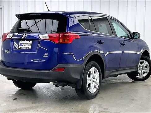 Used 2015 Toyota RAV4 LE AWD/4WD image 12