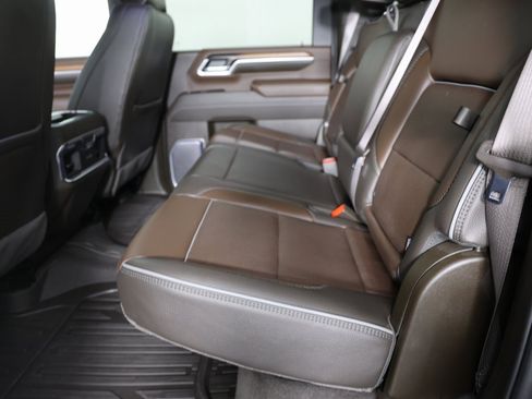 Certified 2025 GMC Sierra 3500 Denali w/ Denali Reserve Package image 10