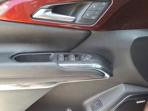Used 2024 Chevrolet Traverse RS w/ LPO, Floor Liner Package FWD image 32