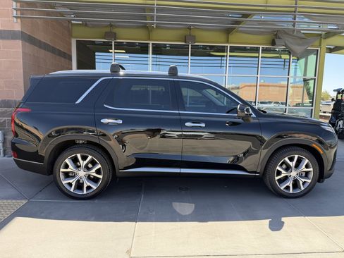 Used 2022 Hyundai Palisade SEL w/ Premium Package FWD image 9