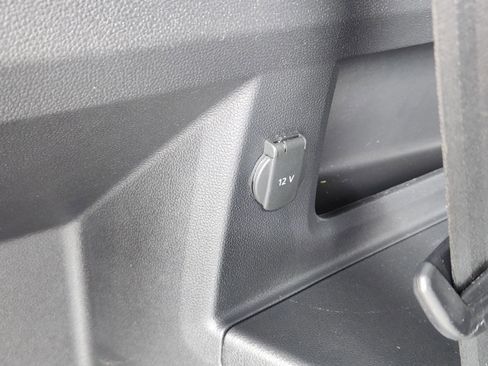 Used 2023 Volkswagen Atlas SEL R-Line image 31