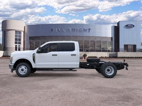 New 2026 Ford F350 XL w/ XL Chrome Package AWD/4WD image 4