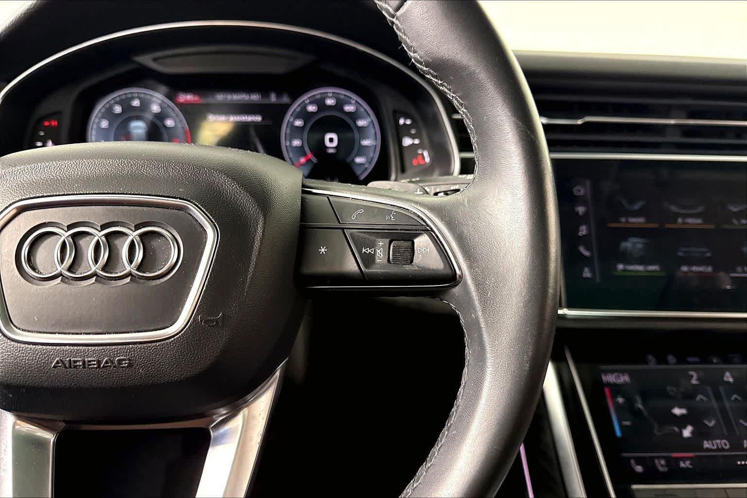 Used 2022 Audi Q8 Premium Plus AWD/4WD image 24