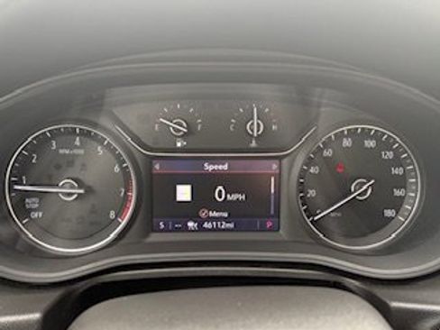 Used 2018 Buick Regal Essence w/ Driver Confidence Package #1 image 5