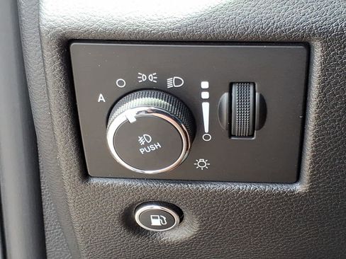 Used 2021 Jeep Grand Cherokee Limited w/ Quick Order Package 28K 80th RWD image 40