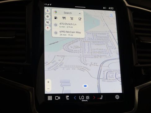 Used 2025 Volvo XC90 B5 Plus w/ Protection Package Premier image 9