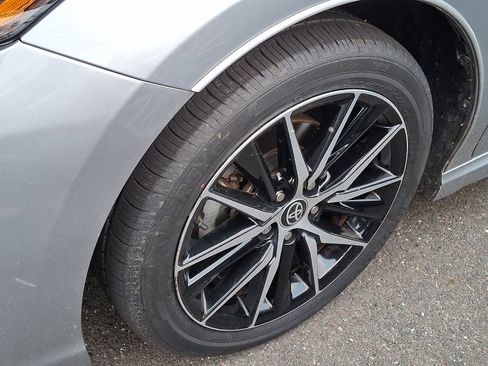 Used 2023 Toyota Camry SE image 7