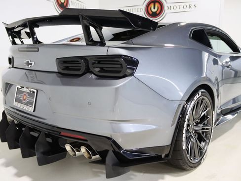 Used 2022 Chevrolet Camaro ZL1 RWD image 75