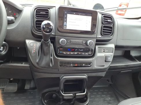 Used 2024 RAM ProMaster 2500 w/ Convenience Group FWD image 17