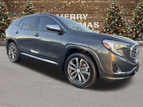 Used 2019 GMC Terrain Denali w/ Advanced Safety Package image 9