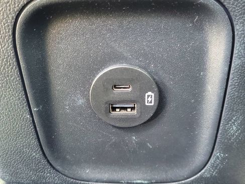 Used 2021 Ford Escape SE w/ Cold Weather Package FWD image 14