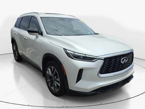 Used 2023 INFINITI QX60 Luxe w/ Performance Audio Package FWD image 4