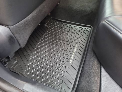 Used 2018 Toyota Camry XSE image 42