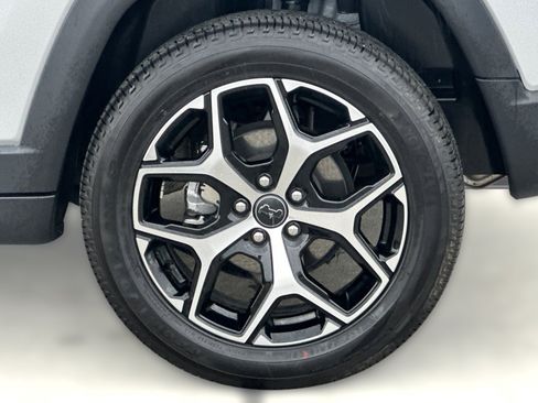 Used 2025 Jeep Compass Limited AWD/4WD image 12