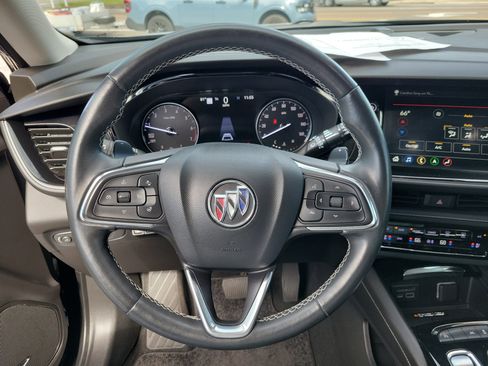 Certified 2023 Buick Envision Avenir image 33