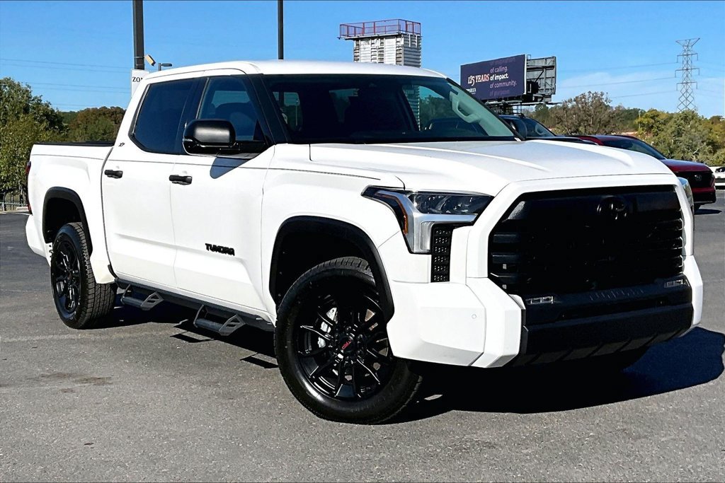 Used 2023 Toyota Tundra SR5 w/ SR5 Convenience Package AWD/4WD image 38