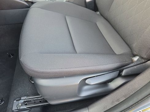 Used 2025 Toyota Corolla LE image 27