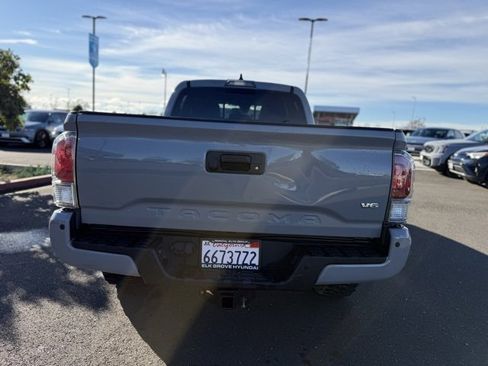 Used 2020 Toyota Tacoma TRD Off-Road image 6