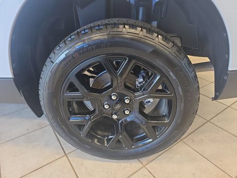 New 2025 Ford Maverick XLT w/ Equipment Group 301A AWD/4WD image 14