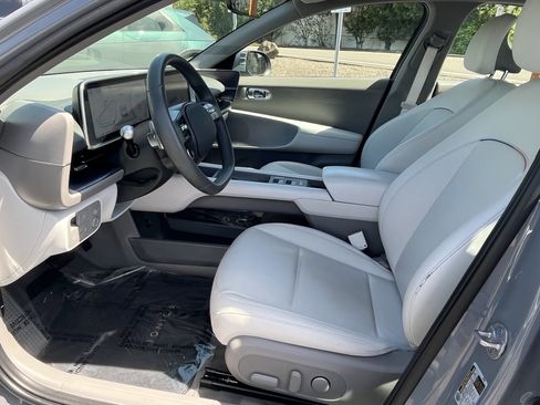 Used 2024 Hyundai Ioniq 6 SEL AWD/4WD image 10