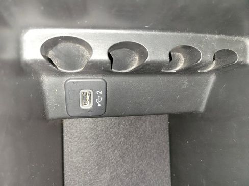 Used 2021 Jeep Cherokee High Altitude image 25