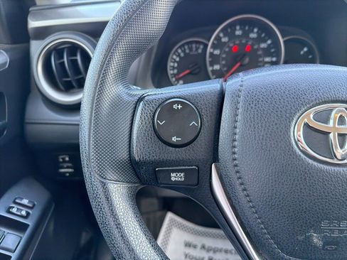 Used 2016 Toyota RAV4 LE image 12