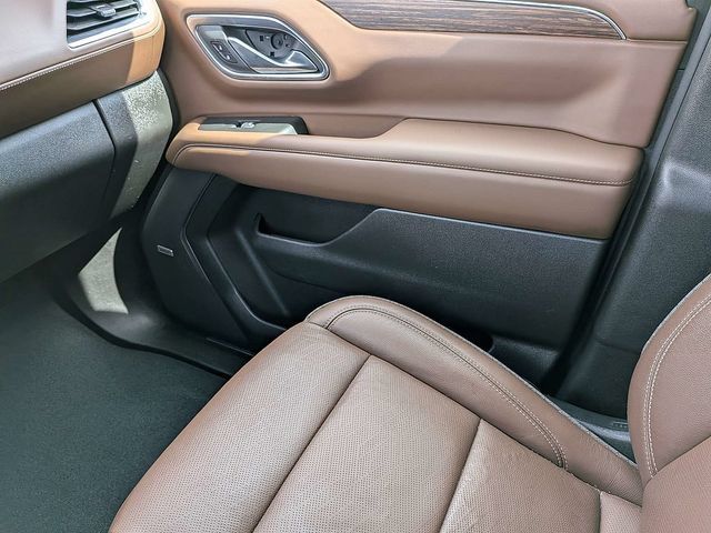 Used 2021 Chevrolet Suburban High Country AWD/4WD image 17