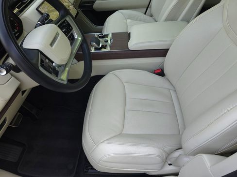 Used 2023 Land Rover Range Rover SE AWD/4WD image 11