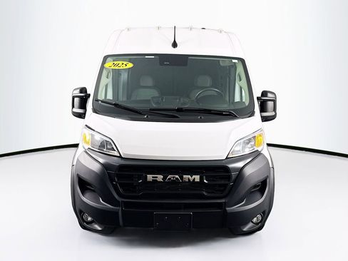 Used 2025 RAM ProMaster 2500 w/ Convenience Group FWD image 2