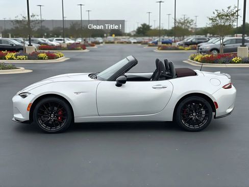 Used 2018 MAZDA MX-5 Miata Club w/ Brembo/BBS Recaro Package image 3