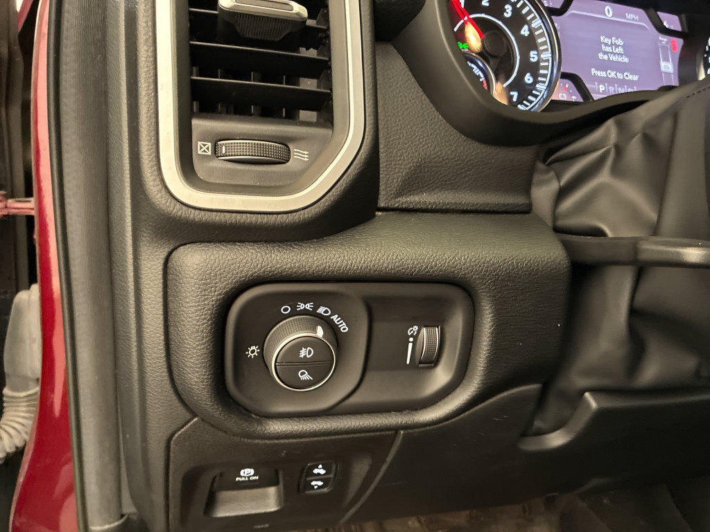 Used 2022 RAM 1500 Big Horn AWD/4WD image 20