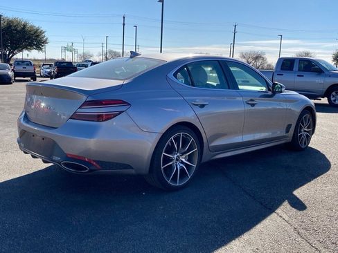 Used 2025 Genesis G70 2.5T image 5