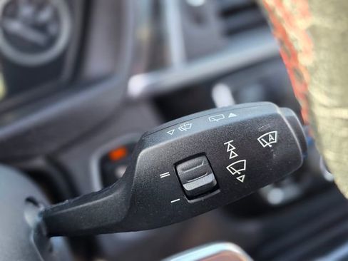 Used 2017 BMW 330i xDrive Wagon AWD/4WD image 34