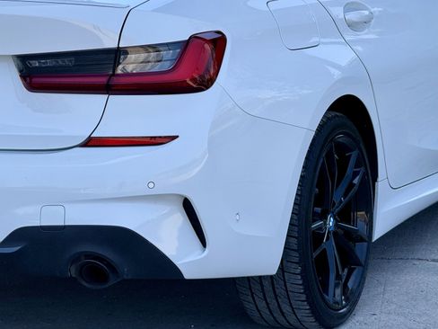 Used 2022 BMW 330e w/ M Sport Package RWD image 18