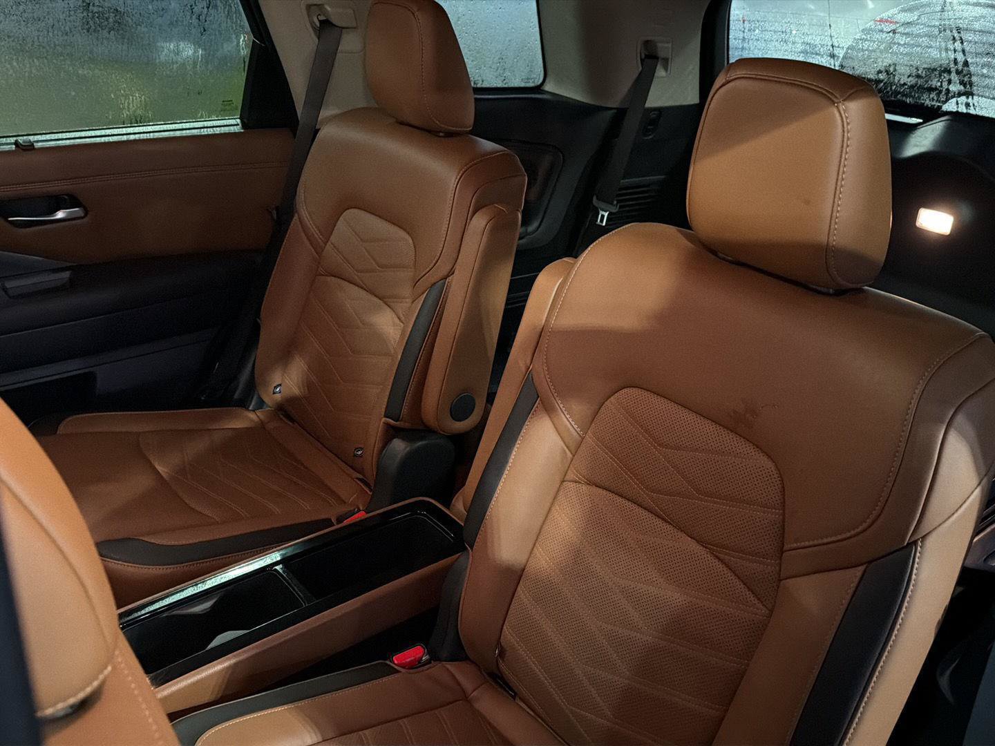 Used 2024 Nissan Pathfinder Platinum FWD image 33