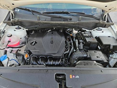Used 2025 Kia Sportage LX FWD image 22