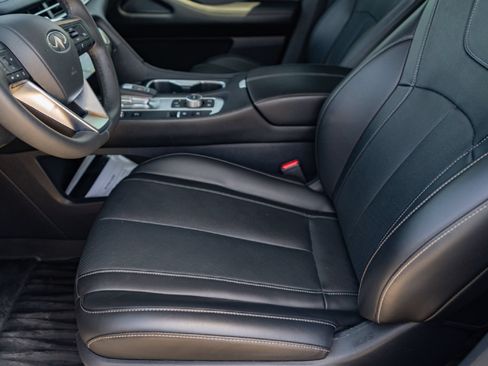 Certified 2025 INFINITI QX60 Pure FWD image 9