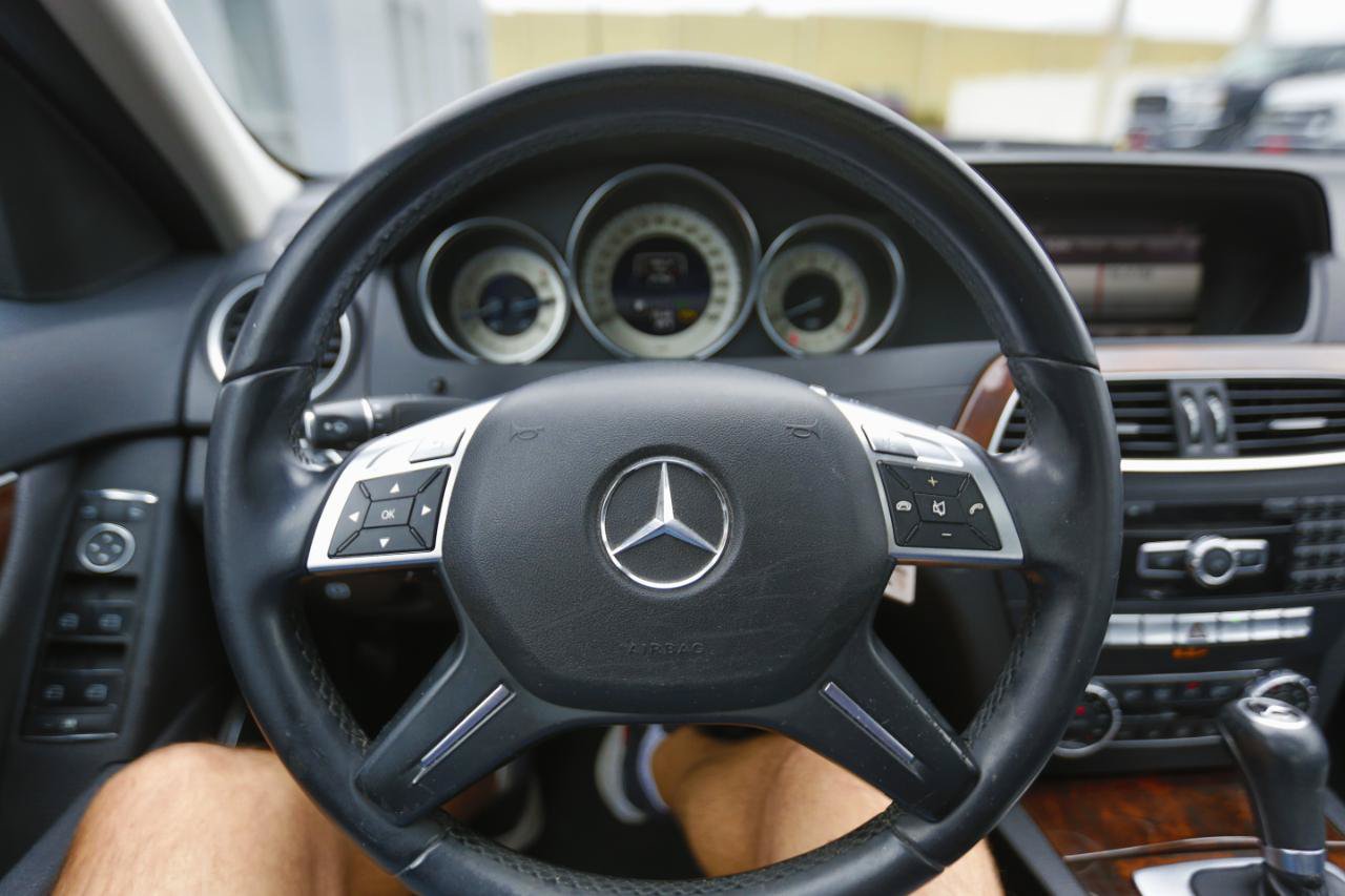 Used 2014 Mercedes-Benz C 300 4MATIC Sedan image 6