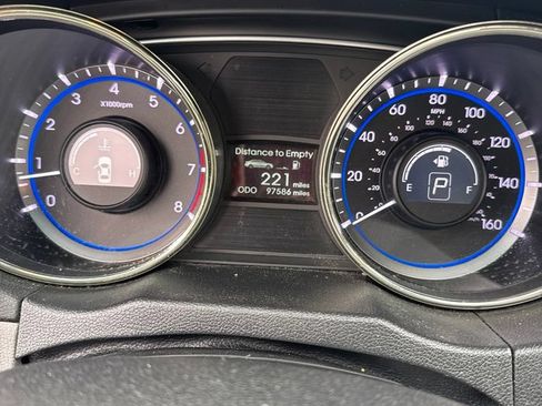 Used 2012 Hyundai Sonata Limited FWD image 11