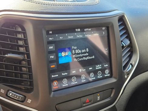 Used 2022 Jeep Cherokee Latitude Lux w/ Sun & Sound Group image 26