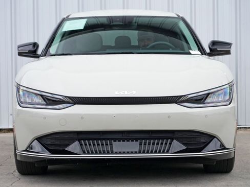 Used 2023 Kia EV6 Wind image 6