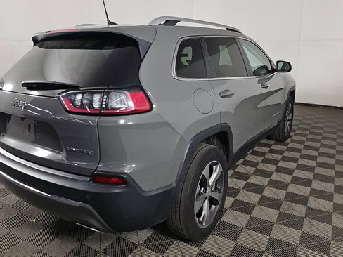 Used 2019 Jeep Cherokee Limited AWD/4WD image 4