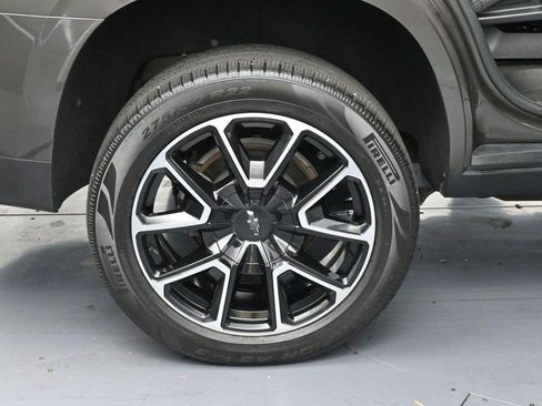 Used 2021 Chevrolet Tahoe RST w/ Luxury Package AWD/4WD image 40