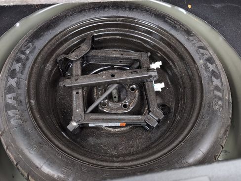 Used 2019 Ford Explorer XLT w/ Equipment Group 201A image 27