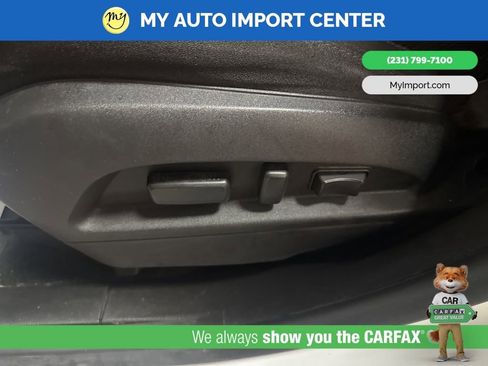 Used 2017 Chevrolet Equinox LT w/ Convenience Package image 12
