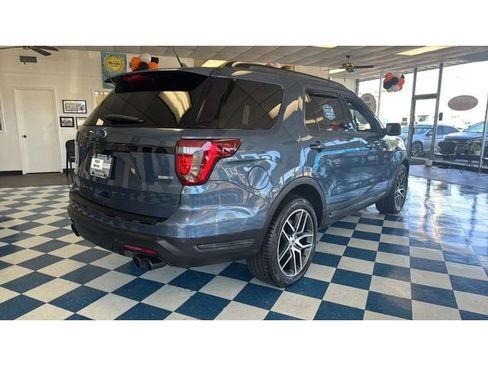 Used 2018 Ford Explorer Sport w/ Equipment Group 401A image 7